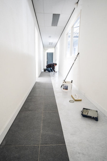 AVH-160 Zelfklevend Afdekvlies Heavy wit 160-grams (voor een scherpe pallet prijs, mail/app/bel) - Duopro.nl