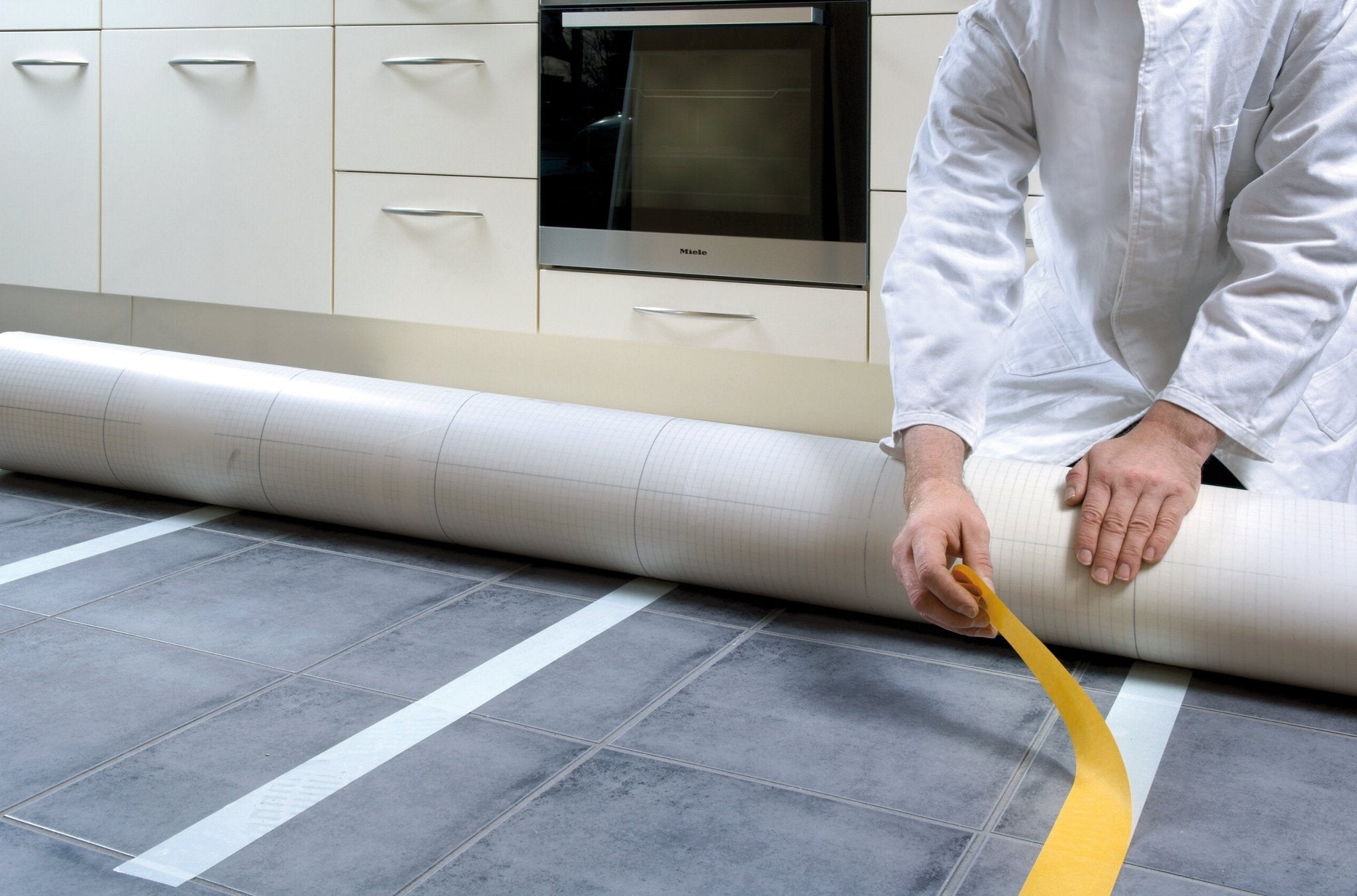 tesa® Professional 65532CTP Dubbelzijdige tapijttape voor professionele gebruikers (verwijderbaar) - Duopro.nl