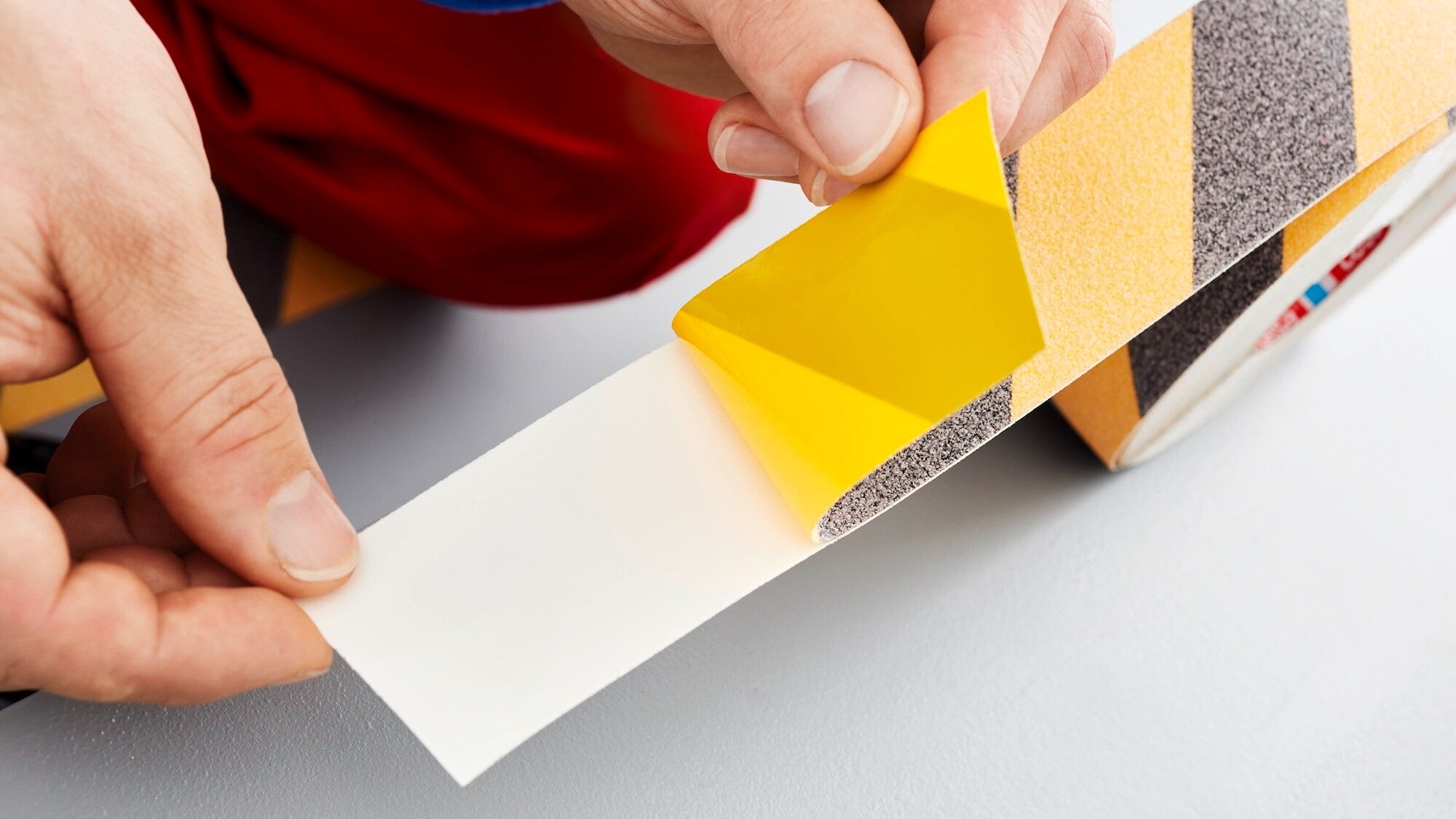 tesa® Professional 65538PRO tesa® 60951 Professionele antisliptape (zwart/geel) - Duopro.nl